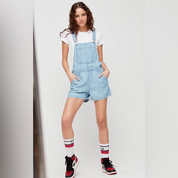 Aritzia TNA senyru romper XXS grey white color - Picture 1 of 3